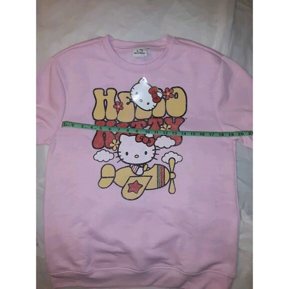 Sanrio Medium Hello KItty Pink Graphic Crewneck Sweatshirt NWT - Picture 4 of 12